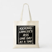 蹴り上げるがん化学療法の戦士サバイバーケモ トートバッグ (裏面)