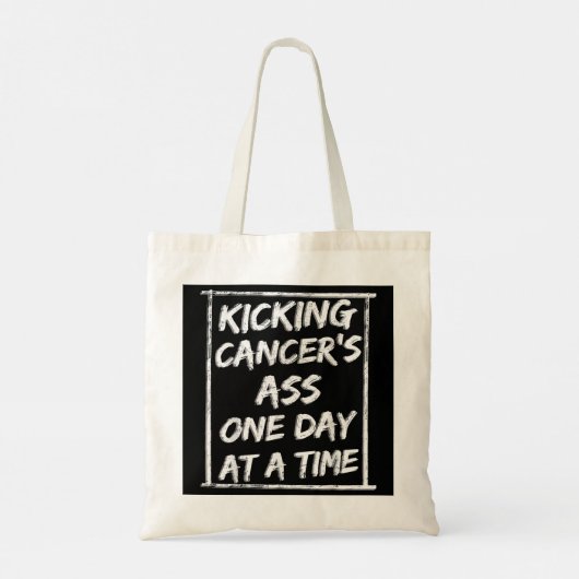 蹴り上げるがん化学療法の戦士サバイバーケモ トートバッグ (裏面)