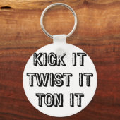 蹴る キーホルダー (正面)