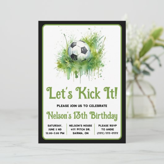 蹴ろうぜ！サッカーをテーマにしたキッズ誕生日 招待状 (スタンド正面)