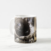 身をかがめる コーヒーマグカップ (正面左)