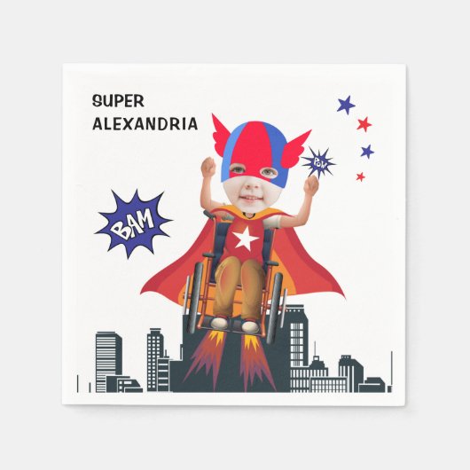 車いす飛んでいるスーパーヒーローガール誕生日 スタンダードカクテルナプキン (正面)