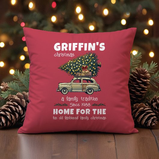 車おもしろいの上のツリー赤い家族のクリスマス クッション