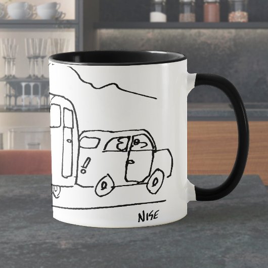 車がキャラバンと温室を牽引 マグカップ
