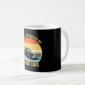 車に気を取られクラシックやすい コーヒーマグカップ (正面右)