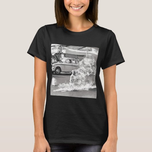 車のアート Tシャツ (正面)