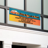 車のハロウィーンをトランクまたは治療でドライブ 横断幕 (ビルの外側)