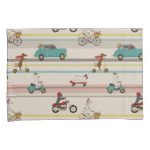 車のパターンで移動する犬 枕カバー (正面右)