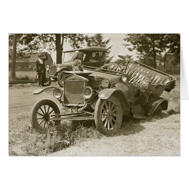 車の大破 (正面横)