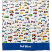 車の子供を動かす小さな男の子 シャワーカーテン (正面)