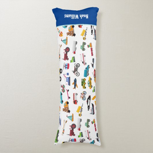 車の子供を動かす小さな男の子 ボディピロー (正面縦)