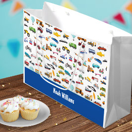 車の子供を動かす小さな男の子 ラージペーパーバッグ