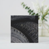 車の車の古いタイヤブラックロードトリップ (スタンド正面)