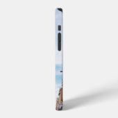 車の近くのベージュのコンクリート建築 iPhoneケース (左側面)