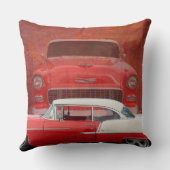 車のChevyクラシックなBel Airのごまかしの赤く白いヴィンテージ クッション (裏面)