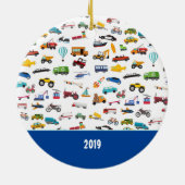 車を動かす男の子のモノ子供のクリスマス セラミックオーナメント (裏面)