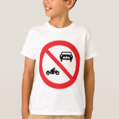 車両進入禁止の道路標識 Tシャツ (正面)