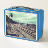 車庫の列車 メタルランチボックス (裏面)