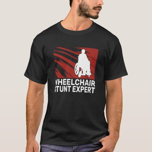 車椅子のスタント専門家 下半身麻痺の男性 ハンディキャップ wh tシャツ (正面)