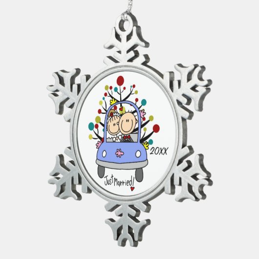 車結婚のカップルのクリスマススノーフレークオーナメント スノーフレークピューターオーナメント (右)