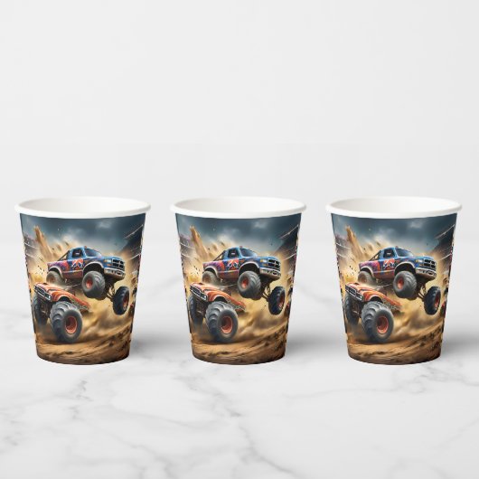車輪のカオス：モンスタートラックがダービーを叩き潰す。 紙コップ (複数)
