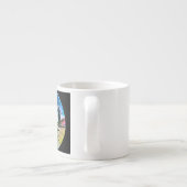 車輪を通したFikeshot エスプレッソカップ (裏面)