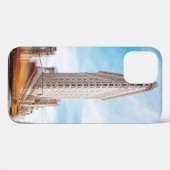 車近くのベージュ建物 Case-Mate iPhoneケース (裏面 (横))