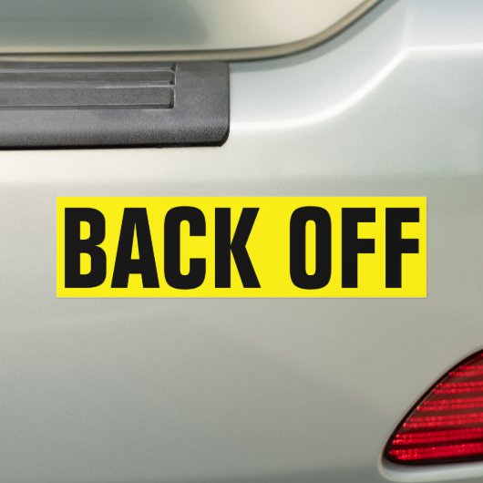 車間距離無視の警告標識のバンパーステッカーを後退させて下さい バンパーステッカー (車上)