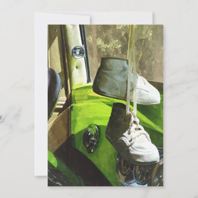 車 – ベビー靴 (正面)