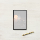 軌道星にあるトラピスト–1の7つののまわりに惑星。 ポストイット (デスク上)