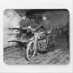 軍のオートバイEMTの1910年代 マウスパッド