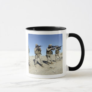軍のTransistionのチーム・メンバー マグカップ