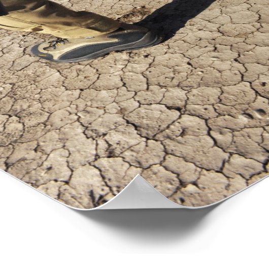 軍人がHH-60のセキュリティを行う ポスター (角)