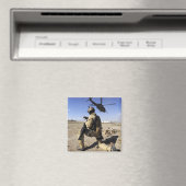 軍人がHH-60のセキュリティを行う マグネット (インサイチュ (食洗機))