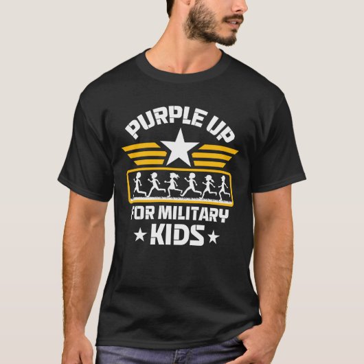 軍人を称えるパープルアップ 子供の小さな英雄たち 少年 Tシャツ (正面)