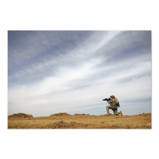 軍曹が警備を行う フォトプリント            (正面)