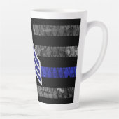 軍曹ストライプの細い青線旗動揺して カフェラテマグ (右)