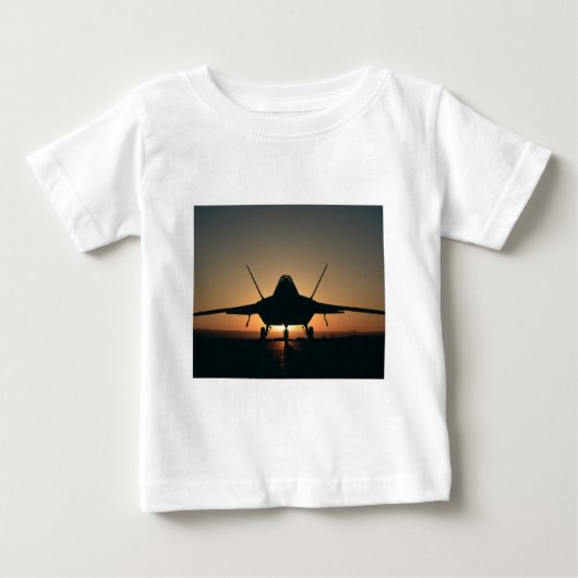 軍用機のシルエット ベビーTシャツ (正面)