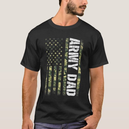 軍誇りを持ったパパ統一された州USA国旗贈呈 Tシャツ (正面)