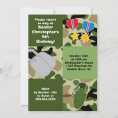 軍隊のカムフラージュの兵士の子供の誕生日のパーティー 招待状 (正面)