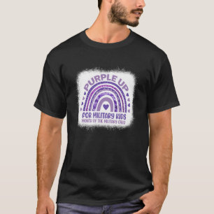 軍隊の子の月の認識度紫の上にミリット Tシャツ