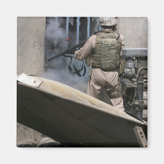 軍隊の巡査が海岸を廻る マグネット (正面)