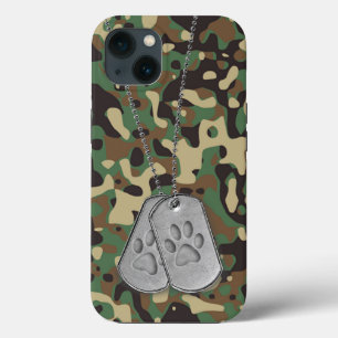 軍隊の犬のタグと手の跡迷彩柄 iPhone 13ケース