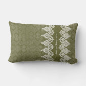 軍隊の緑のヴィンテージのパーソナライズなぼろぼろのレースの一見 ランバークッション (裏面)