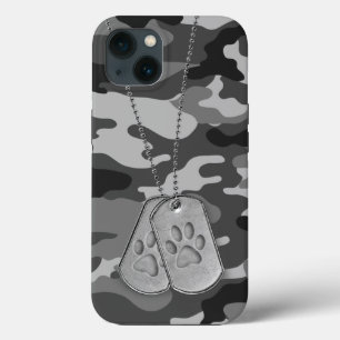 軍隊ドッグタグ、ポープリント付き迷彩柄 iPhone 13ケース