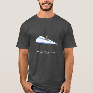 軍隊パイロット飛んでいるおもしろい紙飛行機ジェット Tシャツ