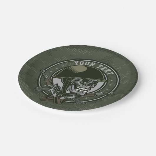 軍隊パーソナライズされた迷彩柄兵士スカルアンドガン ペーパープレート (アングル)