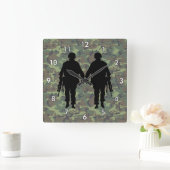 軍隊兵士/戦士シルエット付き迷彩柄 スクエア壁時計 (ホーム)