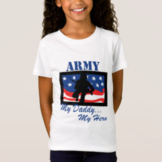 軍隊私のお父さん私の英雄 Tシャツ
