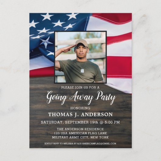 軍隊行遠くにくパーティー愛国米国国旗の写真 インビテーションポストカード (正面)